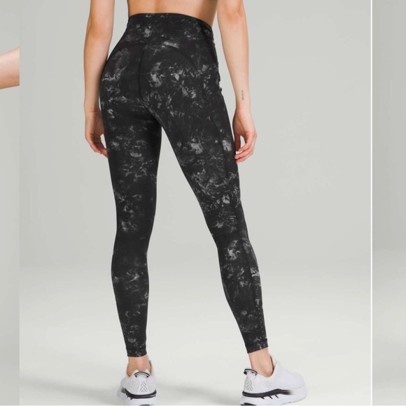 Lululemon Swift Speed High-Rise Tight 28"
🔥Aquila Black Multi. EUC - Picture 2 of 9
